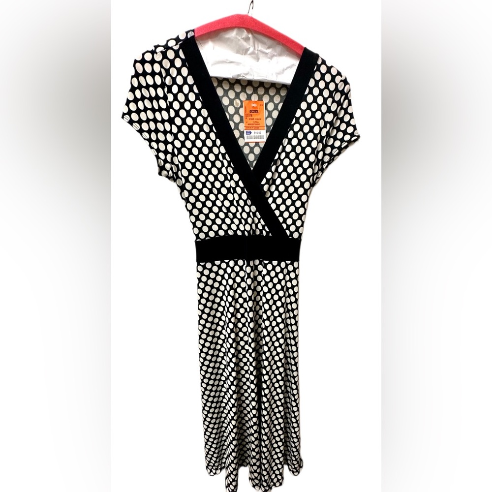 NWT! Polka Dot Dress (Size Medium)